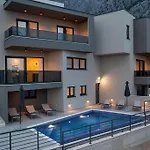 别墅 Vip With Pool 马卡尔斯卡