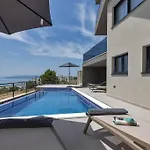 Vip With Pool 别墅 *