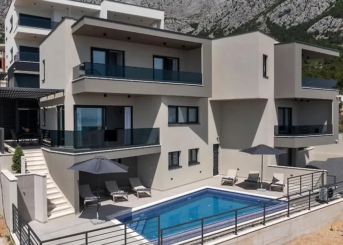 Vip With Pool * Μακάρσκα